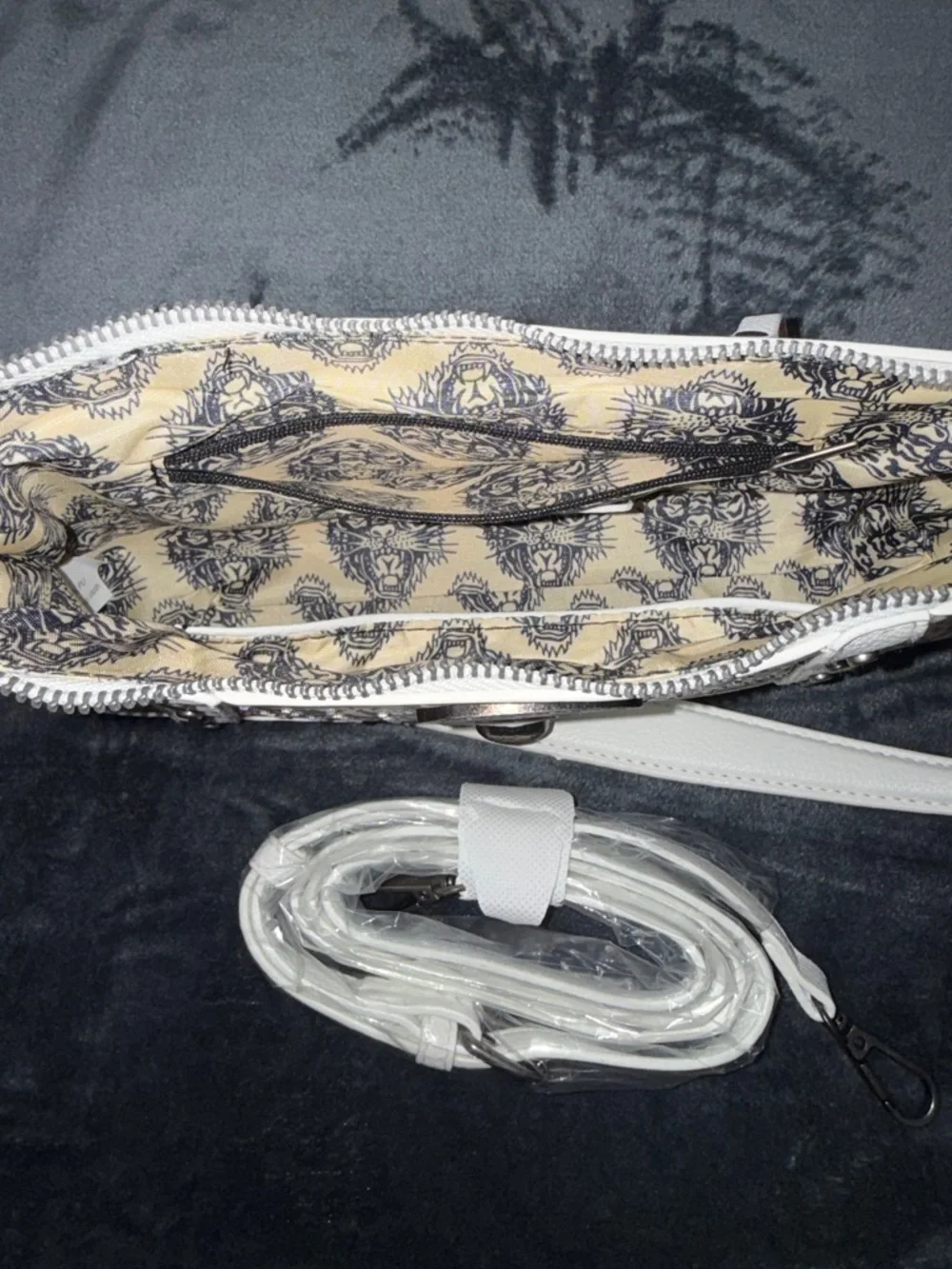 Ed Hardy White and Leopard Print Shoulder Bag with Tattoo Graphics - Picture 5 of 5